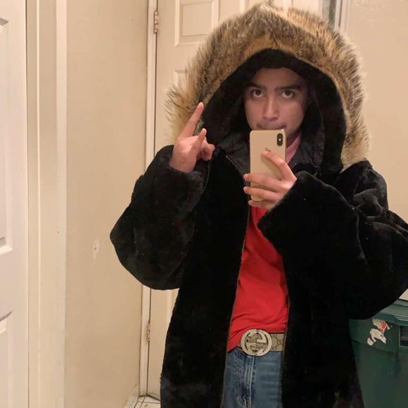 Meet your Posher, Kevin - Picture 1 of 1